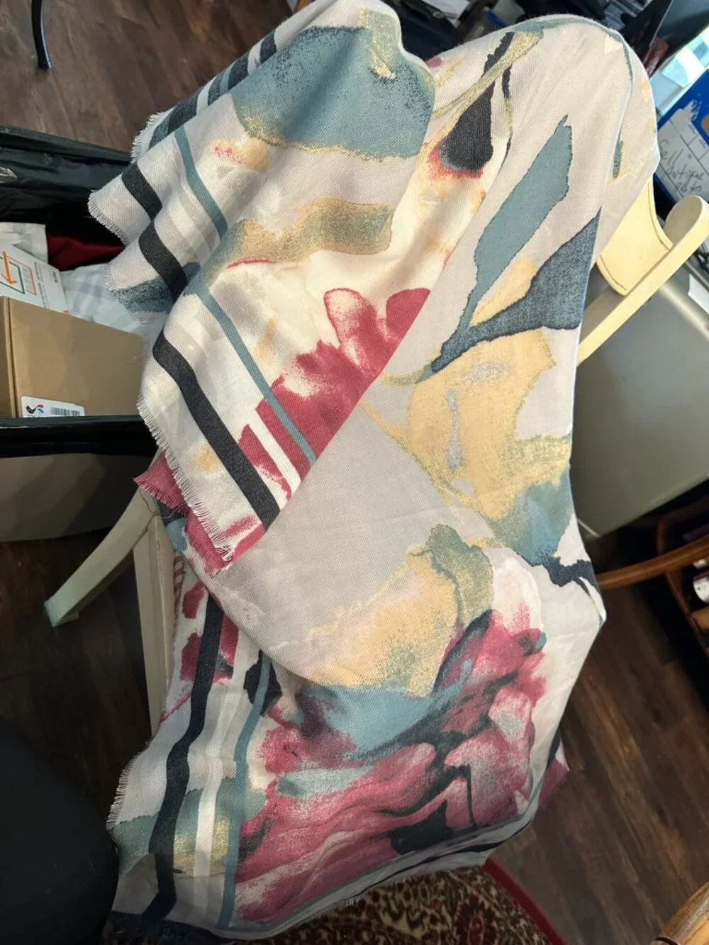 Beautiful VINCE CAMUTO scarf- shawl  NWT- Soft Watercolor multi-colored PERFECT